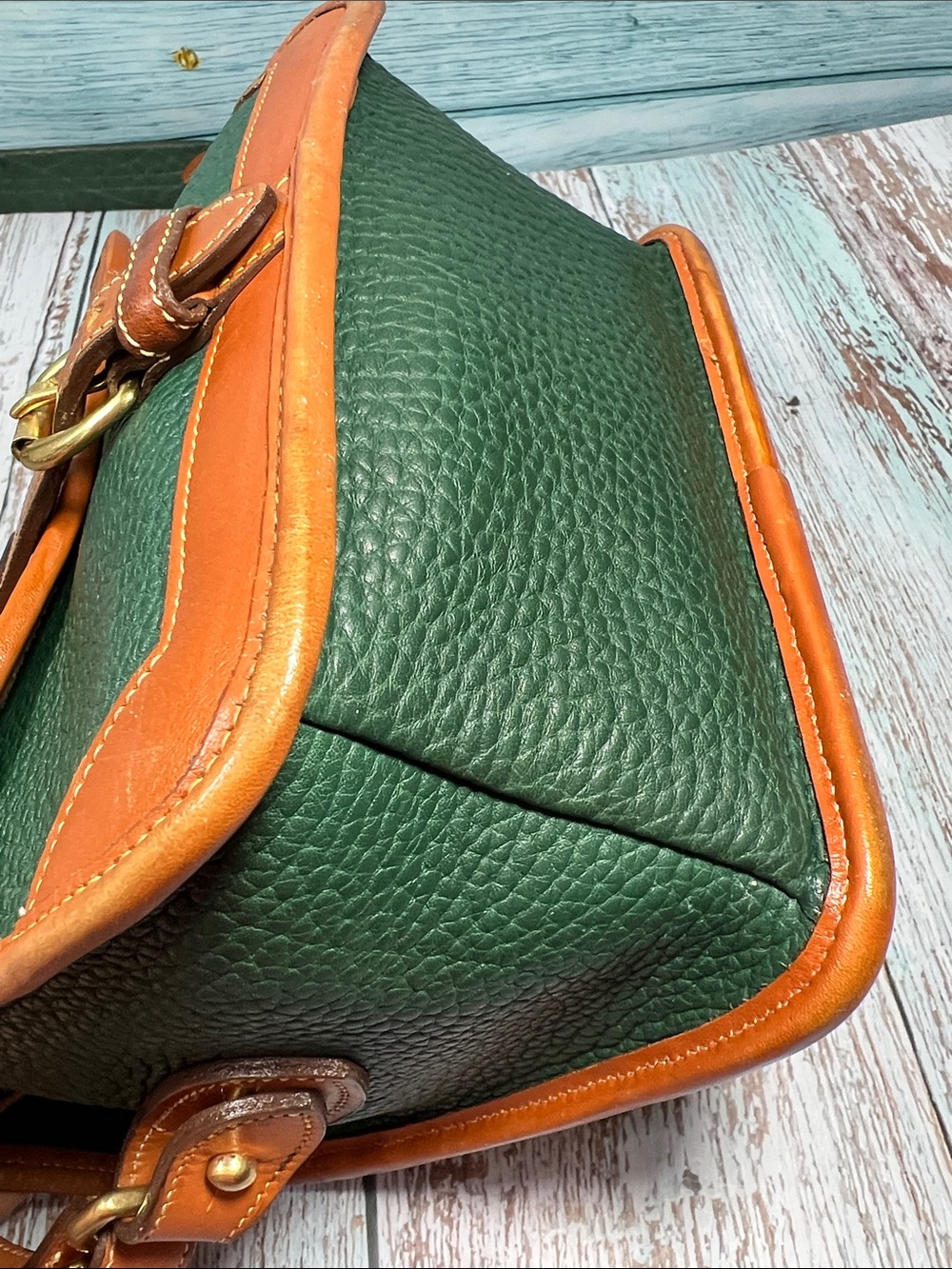 🦆 DOONEY & BOURKE AWL R94 SMALL SURREY TAN & FIR GREEN PEBBLED LEATHER CROSSBODY - Picture 7 of 14